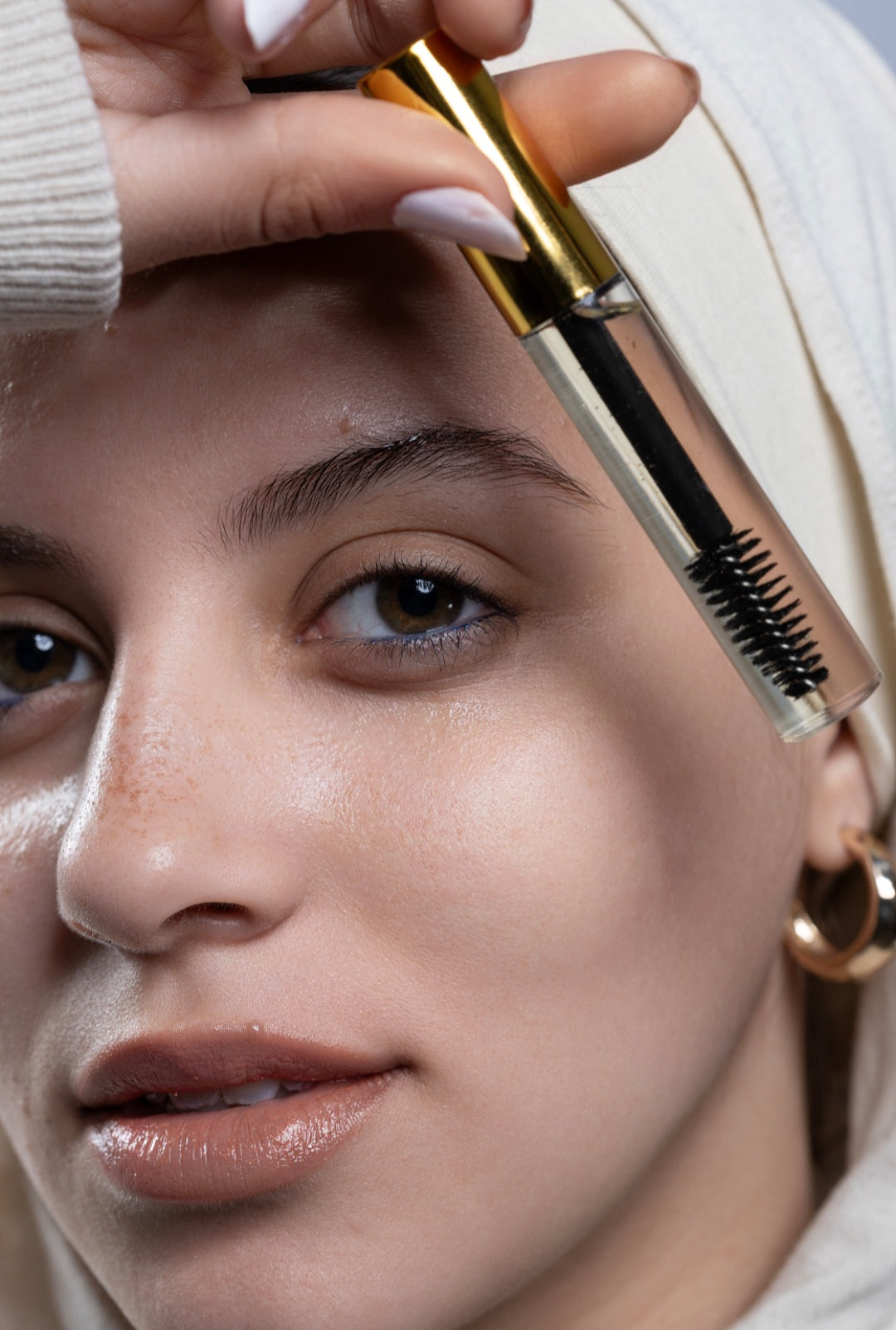 eyelash and eyebrow serum